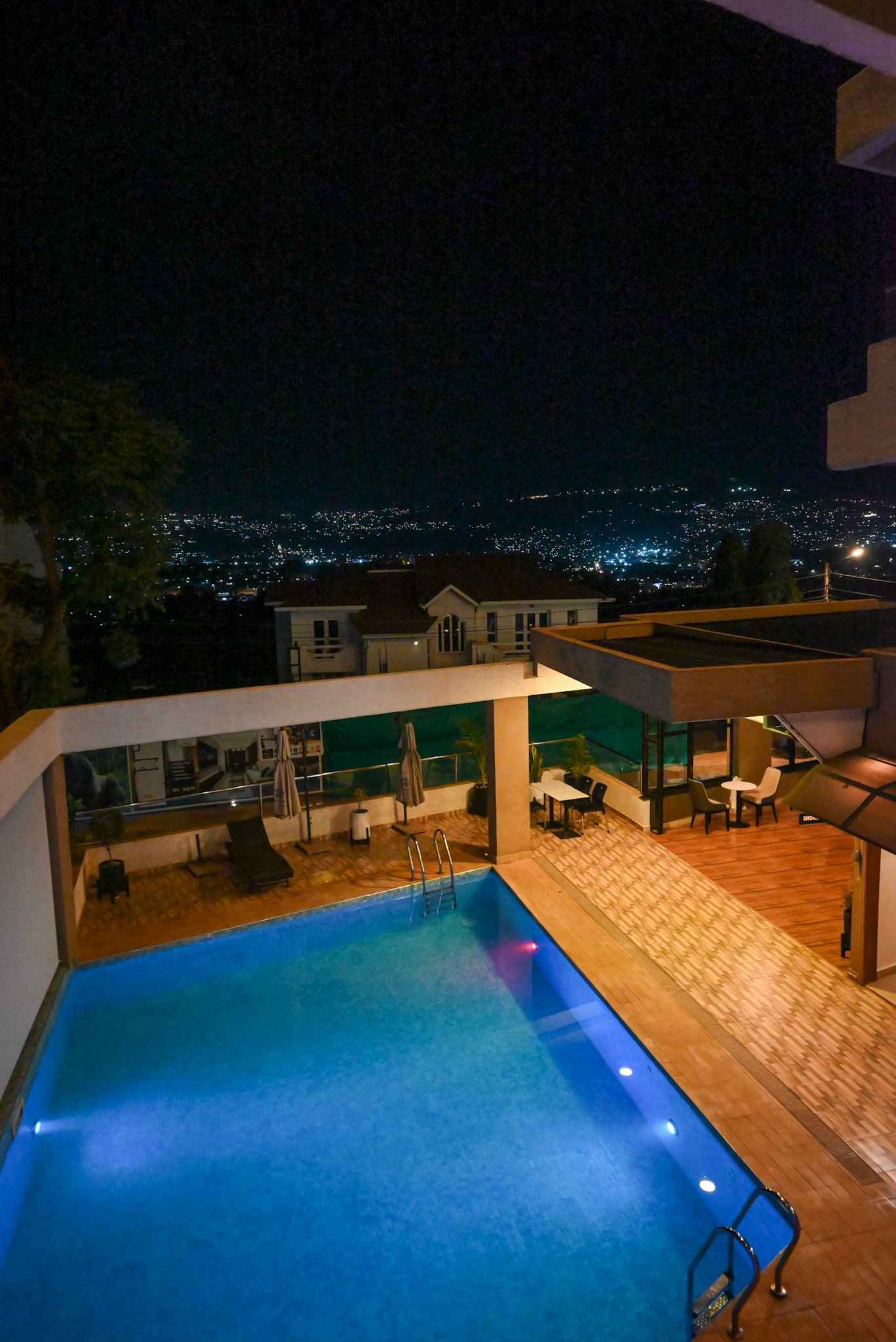 INgoro Pool Lounge best hotel with swimming pool near KCC